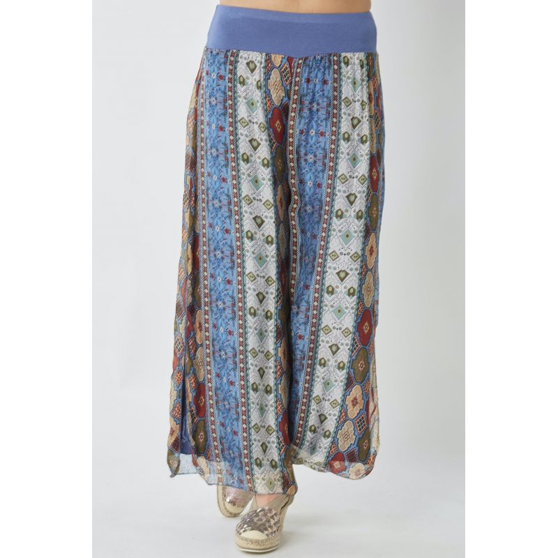 Floral and geometric silk pants with side split on side. One size 100% Silk